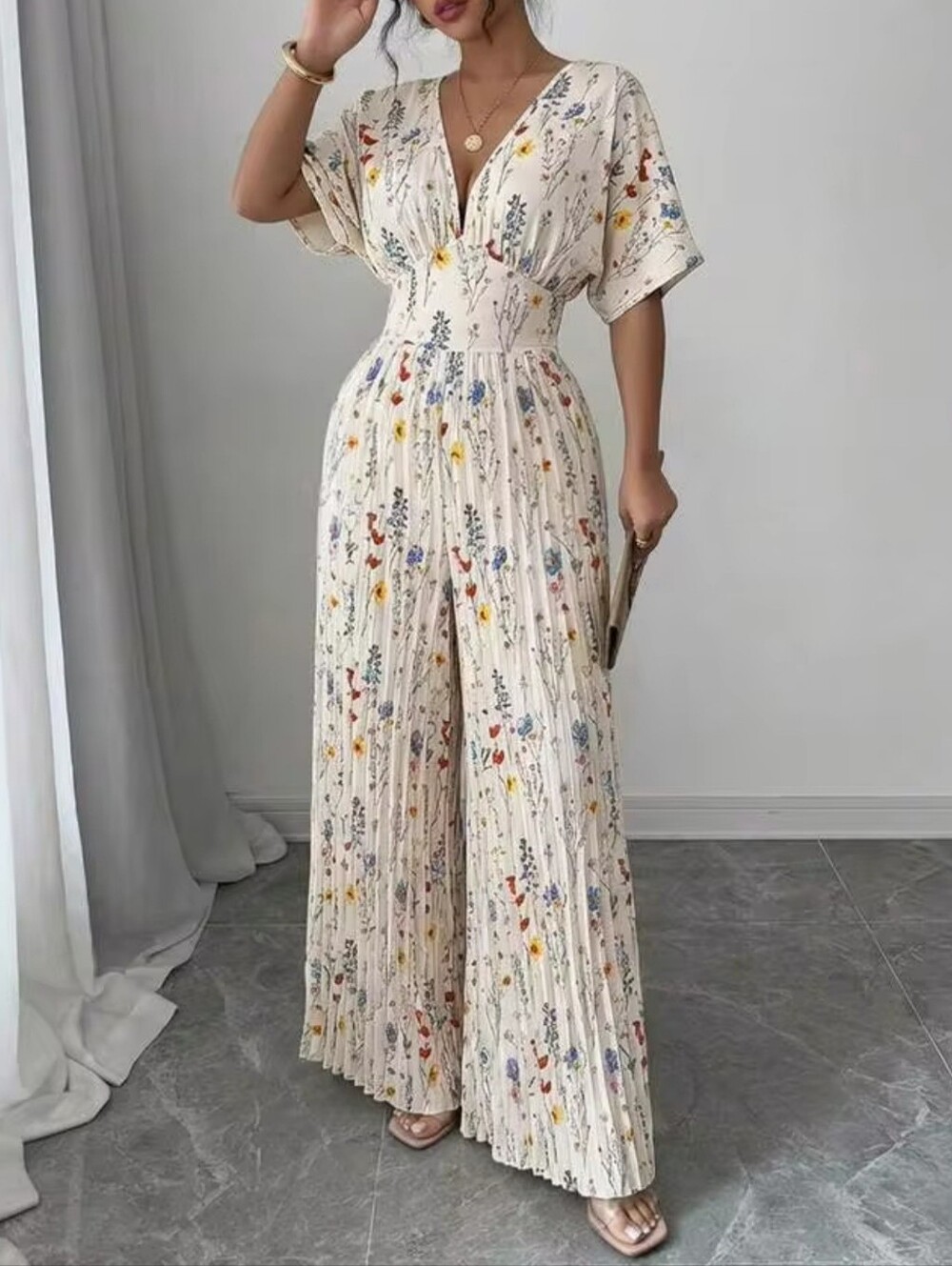 Elenzga Floral Pleated Wide Leg Jumpsuit Size M